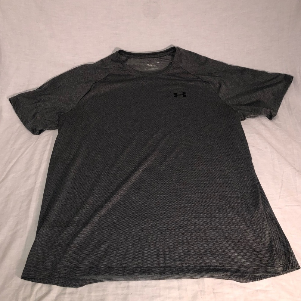 Men’s Under Armour The Tech Tee Small Logo Short Sleeve Workout Shirt Size XL